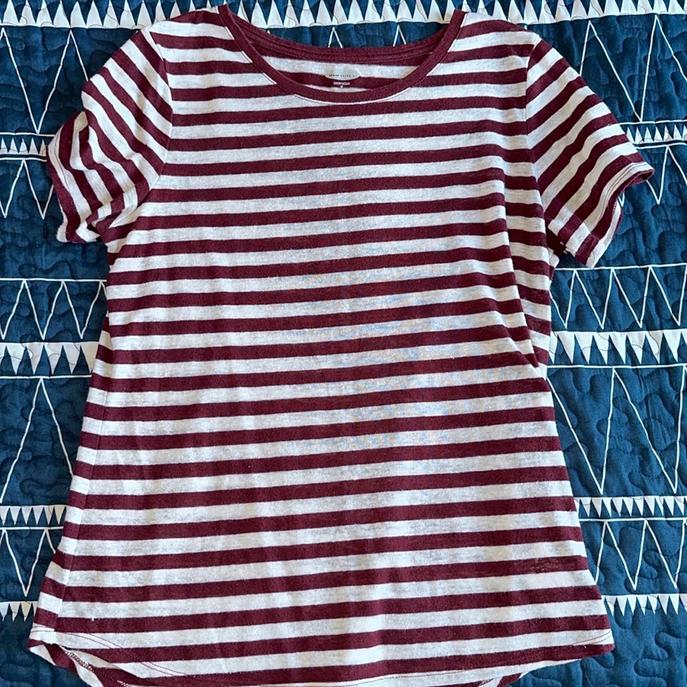 Old Navy tee